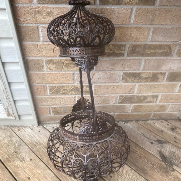 (VHD) Vintage .Iron Hanging Lantern. Rare Find. - Picture 7 of 11
